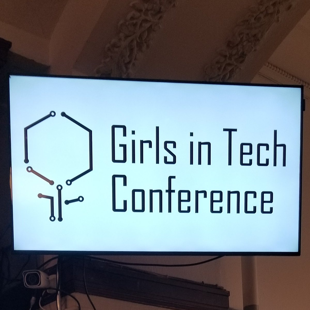 karenfongchan's tweet image. The @GirlsInTechCon was amazing today, thank you for inviting me to speak and for an awesome first conference experience for my daughter! Great job all!