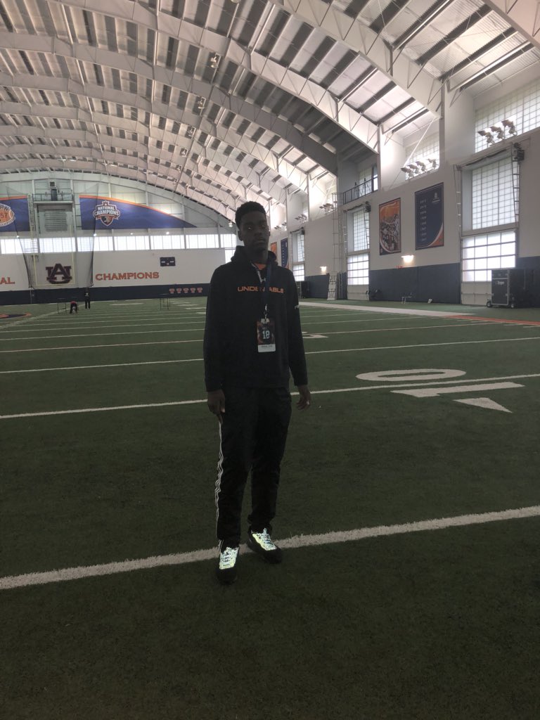NickCurtis55's tweet photo. Had fun today at Auburn 🔷🔶#WarEagle https://t.co/T6JVuOL6Hc