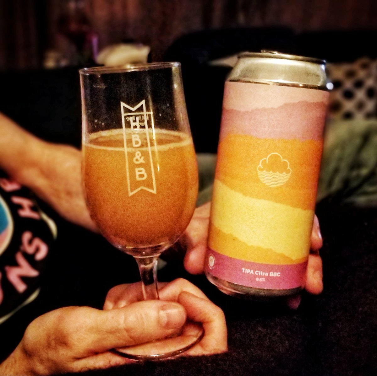 hopburnsblack's tweet photo. Drinking our 5+ a day in one easy serving. It's about to TIPA us over the edge... #jooooooooose #hopsoup https://t.co/fcEKEtP89b