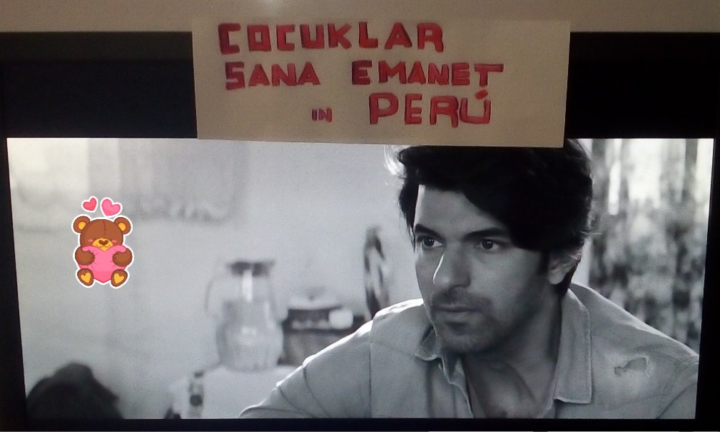 KaroSST2's tweet photo. #MásAlláDeLaMuerte en Perú
#CocukularSanaEmanet in Peru
#Entrusted 
#EnginAkyürek 👍👍👏👏
@Tondero @Artistanbul1 @handel333 @InterMedya_ https://t.co/UxDM06ytLq