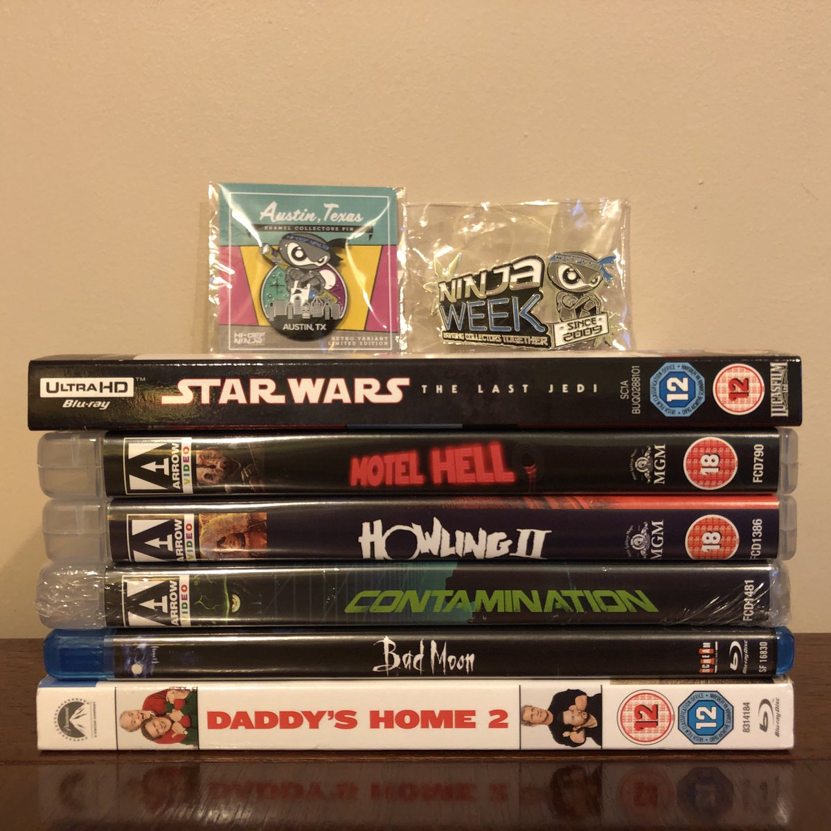 MovieCaveDave's tweet photo. Bit Of MovieCavePost,
The Last Jedi: (4K UHD Not Seen This Yet, Can’t Wait) Motel Hell, Howling II, Contamination, Bad Moon, Daddy’s Home 2, 2 Hi Def Ninja Pins From @hidefninja 
#BluRay #BluRays #BluRayAddict #BluRays4Life #BluTang #BluRayCollectors #Pins #PinGame #TheLastJedi https://t.co/yLUJQBZ0Me