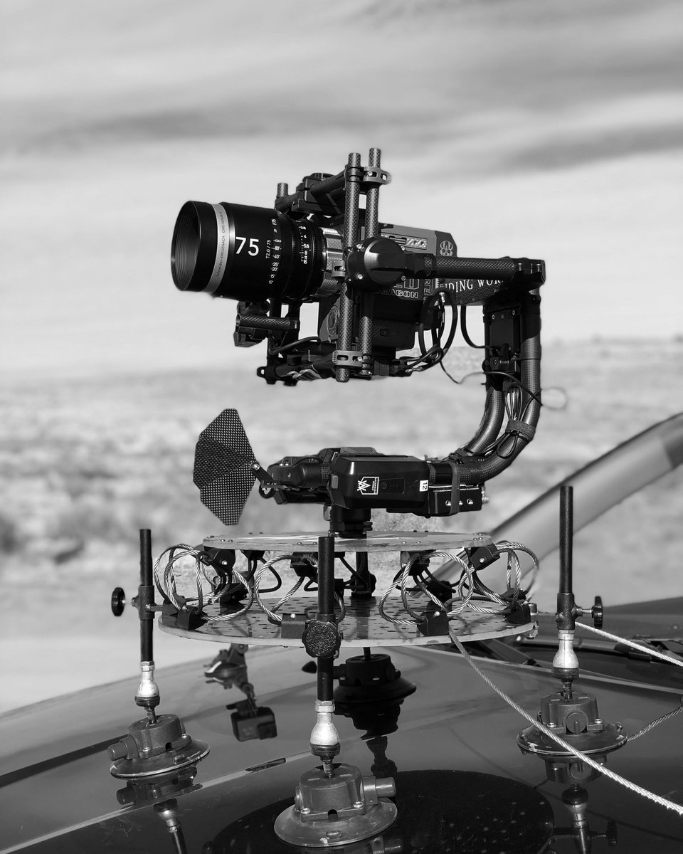 ascendingworks's tweet photo. Stratus Productions always keeping us smooth at high speeds // @freeflysystems MoVI Pro // @RED_Cinema Scarlet W // https://t.co/W27XVoinGK