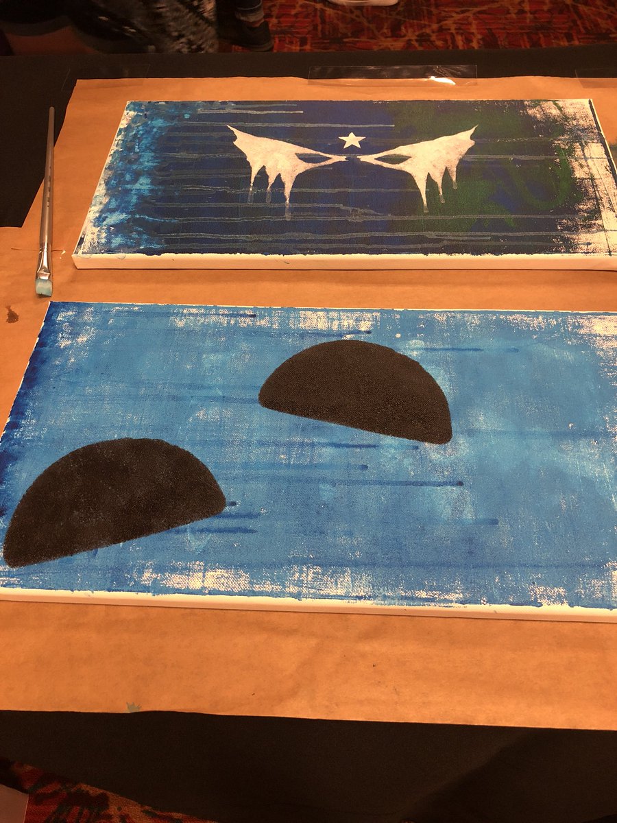 KiraBeaudoin's tweet photo. Paintings are happening! Booth 222
#clexacon2018 #tacosaretasty #lexa https://t.co/qbROwqitg6