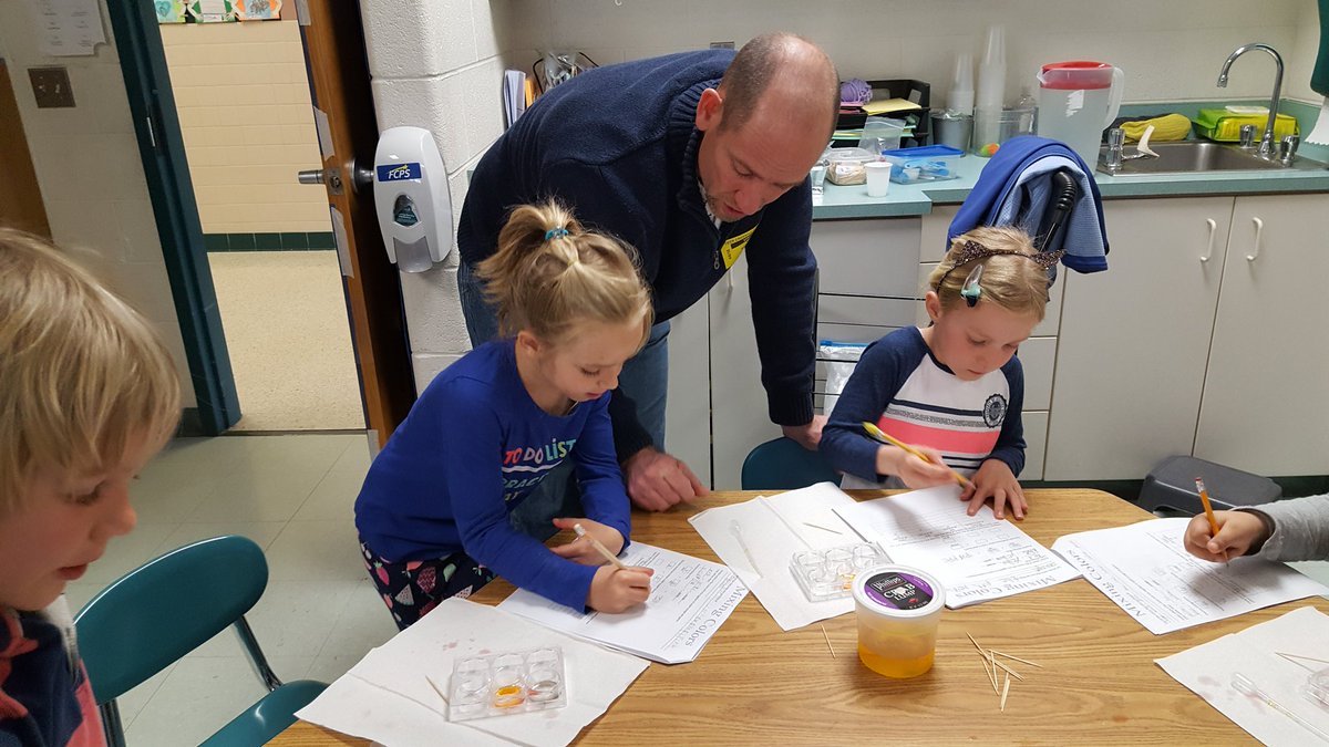 DCESJFachler's tweet photo. Thank you Dr. Metzger for bringing the National Cancer Institutes elementary outreach program to Deer Crossing! What an awesome morning! https://t.co/5ZIgtuPLEQ