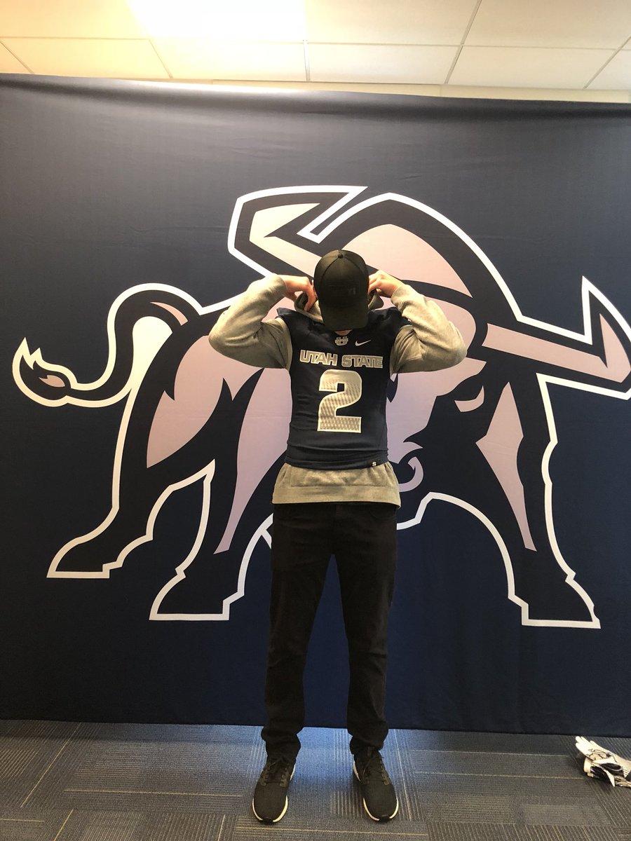 Satchernicolas's tweet photo. Great visit at Utah State. Thank you coaches for having me! @CoachWellsUSUFB @CoachFarmerUSU @CoachYost https://t.co/50OQRGpk7r