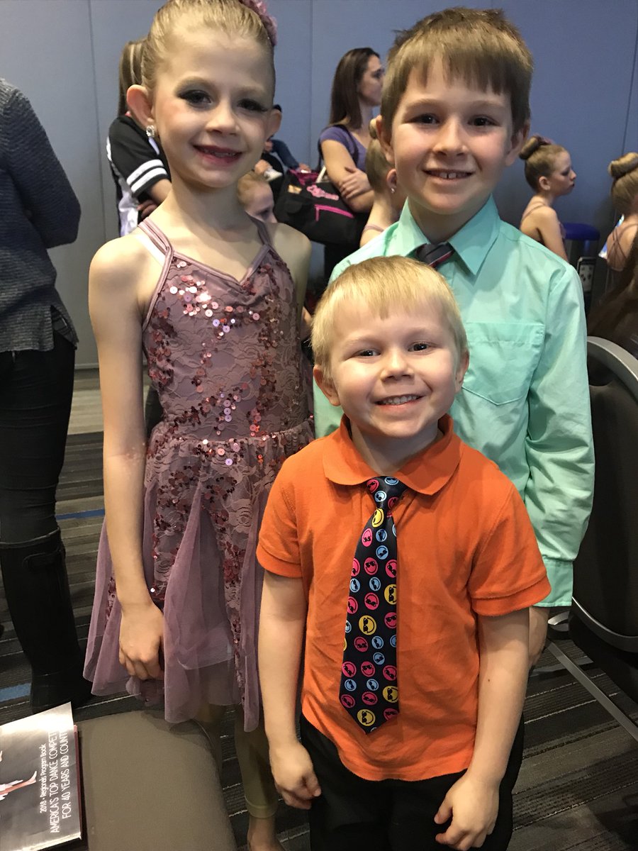 nolanswizards's tweet photo. Day full of dance #showstoppers #dancemom #instepdance #isdc https://t.co/nDBfZW3S3e
