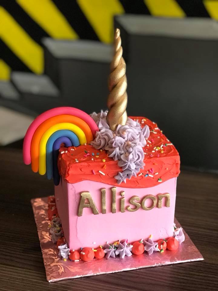 TresLecheria's tweet photo. Who doesn't love unicorns &amp; hatchimals on their birthday? A special Bday shout-out to Allison and Logan ❤️💚💛💜💙 #CubesBaking #SeattleBakery #SeattlePanaderia https://t.co/vLiC3MGFsG