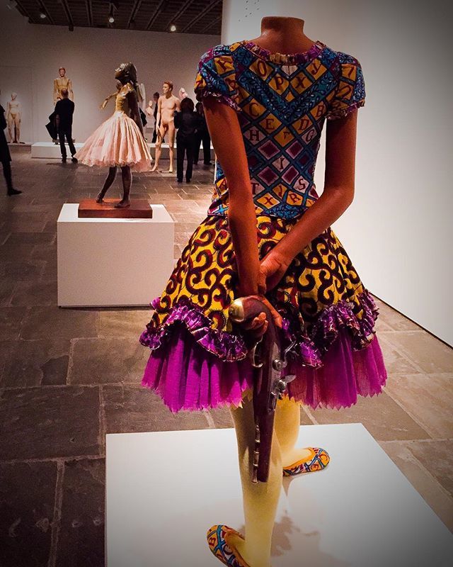 “Ballerina Girl” by #YinkaShonibare stepping to Degas. #LifeLike ift.tt/2Hh9MZX