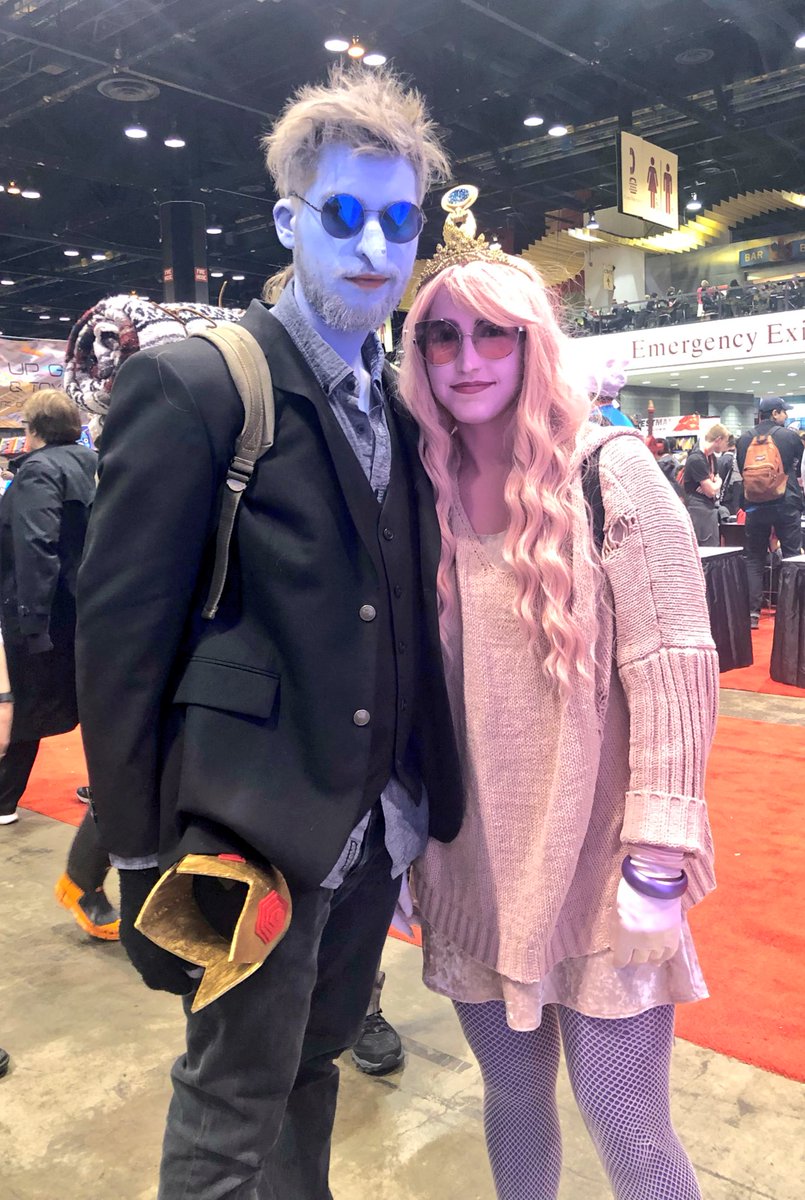 WatchVRV's tweet photo. THERE’S SO MUCH GREAT COSPLAY AT THIS CON #c2e2 https://t.co/wj0MCk509u
