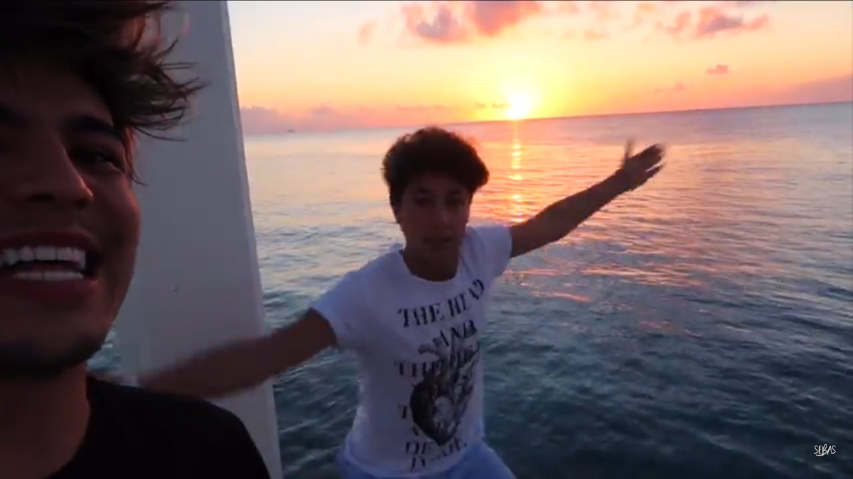 Pautpwk_'s tweet photo. @villalobossebas Me encantoooo!!!! #zurilobos ya lo extrañaba en tu canal ❤️ @ElJuanpaZurita https://t.co/LUVvUQ4iHy