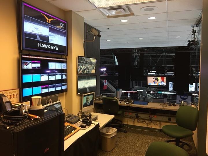 D3HockeyJeff's tweet photo. Ready for the Frozen Four championship game between Minnesota Duluth and Notre Dame! #frozenfour  #NCAAreplayofficials https://t.co/8H5eY8j1wR