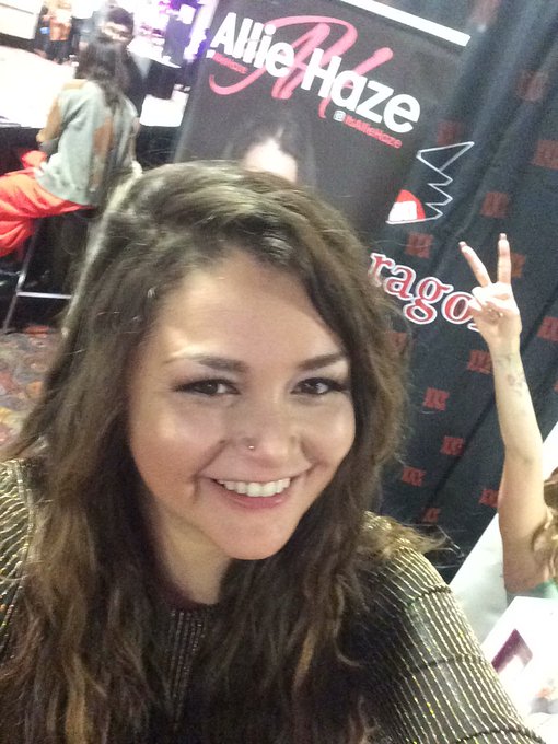 Hey Denver be sure to come. Y and say hi @EXXXOTICA . I will be at the @bad_dragon booth till 11pm https://t<a class="tags" target="_blank" title="On Twitter" href="/?out=eyJ0eXAiOiJKV1QiLCJhbGciOiJIUzUxMiJ9.eyJpYXQiOjE3MjA4NTAxNTEsImlzcyI6InR3cG9ybnN0YXJzLmNvbSIsIm5iZiI6MTcyMDg1MDE1MSwiZXhwIjoxNzUyMzg2MTUxLCJyZWRpcmVjdF91cmwiOiJodHRwczovL3R3aXR0ZXIuY29tL0VYWFhPVElDQSJ9.2zeNoXF3wCYU04XpxaDscccTcHTQNdCxbvfZE6l5lUO3wAjGOsIS-a2IAJyzLSTgP1xNLNGBrdIQQx4NoCw1RA">@EXXXOTICA</a><a href="/tag/stockings"class="tags"><span>#stockings</span></a><a href="/tag/longlegs"class="tags"><span>#longlegs</span></a>