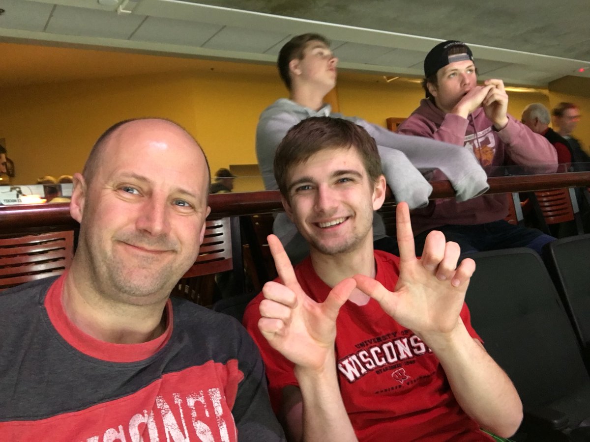 cdahlke's tweet photo. #frozenfour #whereisbuckysad https://t.co/kvImpG0RyQ