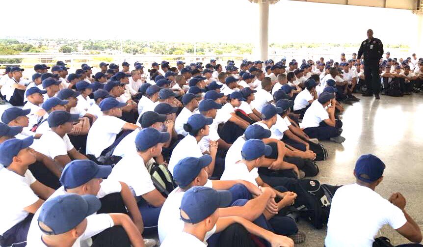 franklincicpc's tweet photo. UNES Zulia/ Academia Cicpc/  Conversatorio Reflexivo con los discentes de la 6ta y 7ma cohorte/ Aspectos Generales del mando y conducción, Disciplina y Subordinación, comportamiento institucional. https://t.co/QuywURY8H7