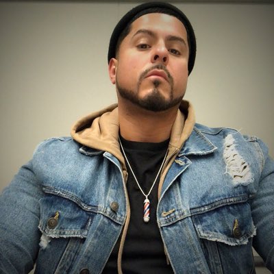 aluppercut's tweet photo. #NewProfilePic https://t.co/g7OMW5abql