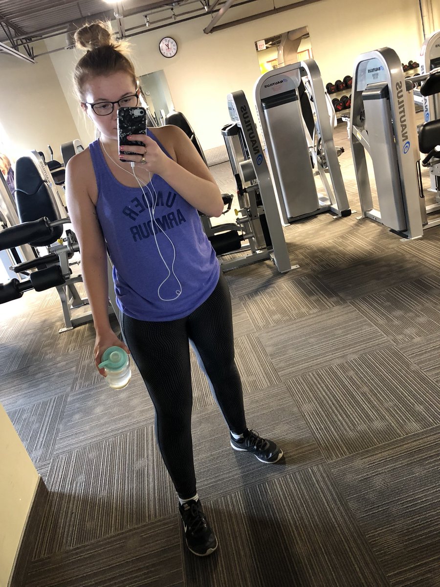 saruhw's tweet photo. What’s makes me strong? Dedication. #gl39strong #gl39strong #girlswholift #gl39 @GoodLifeFitness https://t.co/ujRc8b0c2P