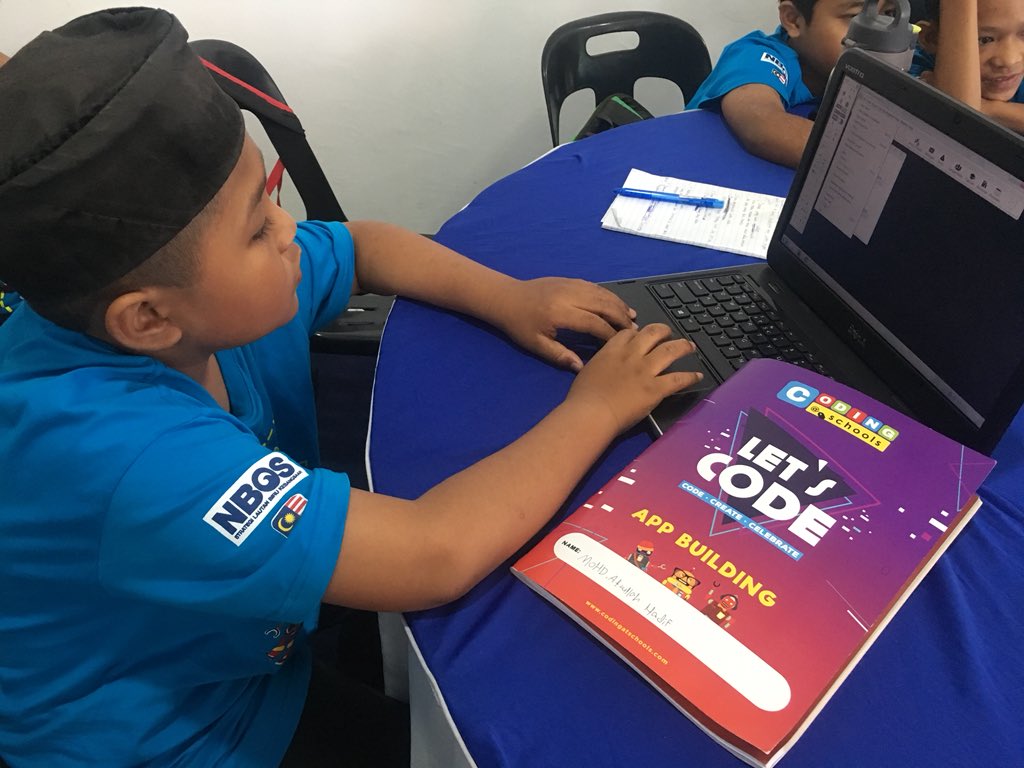 codingatschools's tweet photo. Teams are all still working till the last whistle. Fighting!
#codingatschools
#NEGARAKU
#MOF_Malaysia
#MyNBOS
#bahtera2018
#bahterakelantan https://t.co/u00Lz3CPU5