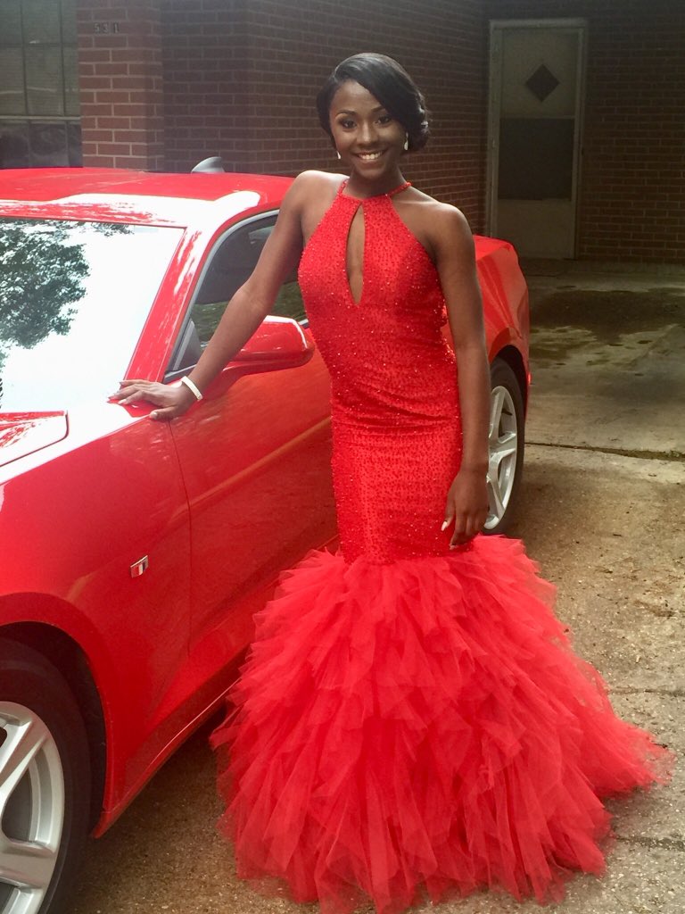 Double_Be_'s tweet photo. #royaldrip #roaringroyalty #prom2018 https://t.co/vBSOhczK3m