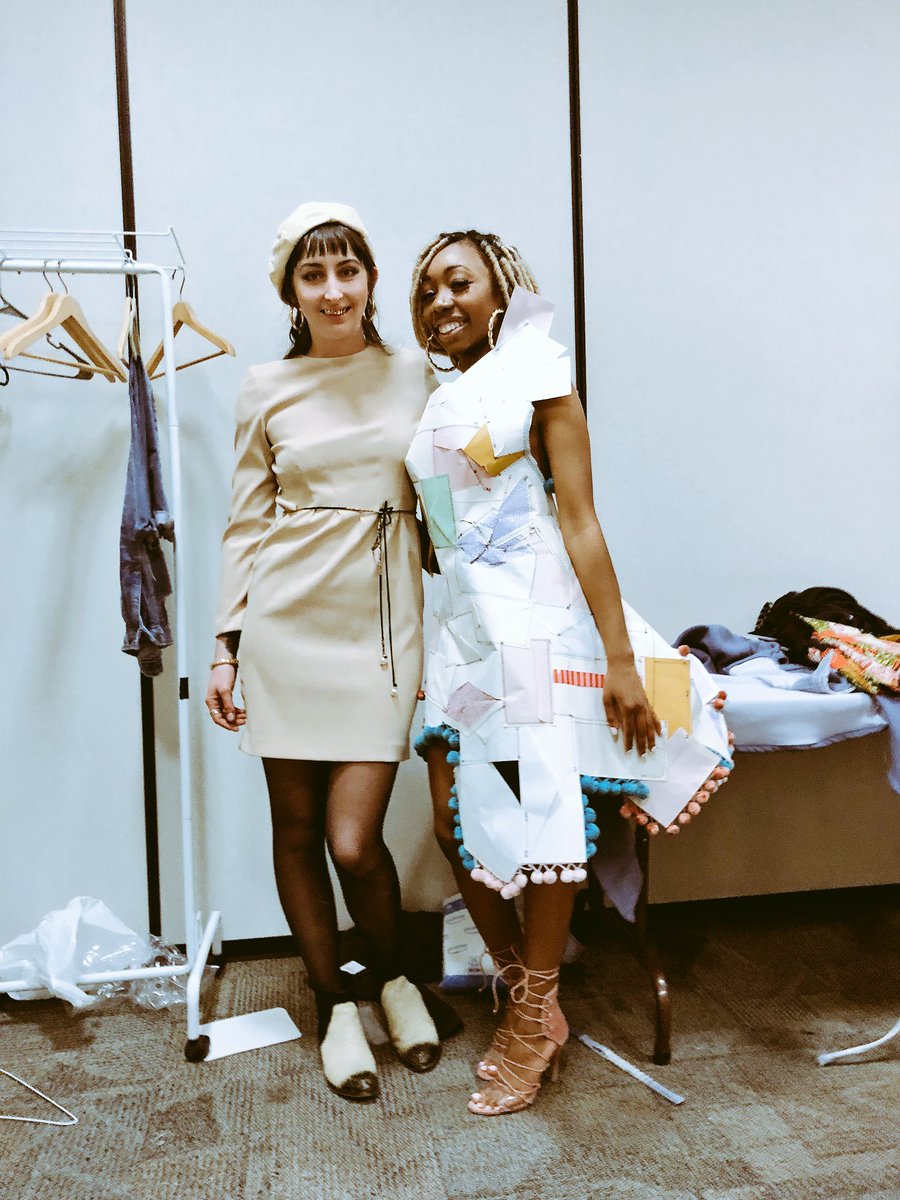 realfukingcute's tweet photo. I’m bout my muhfucking paper. Peep my designer’s grill!!! #sofakingcool https://t.co/W06gWPIwfs