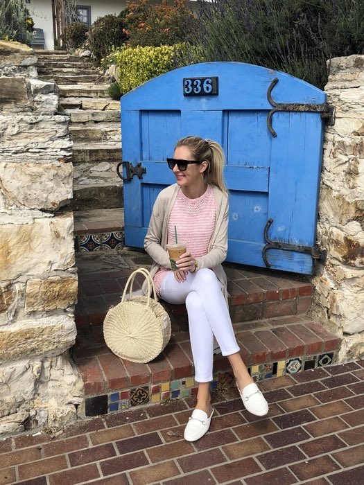 colormecoll29's tweet photo. I have this thing for color in unexpected places &amp; iced coconut 🥥lattes 💙{Outfit details on https://t.co/vCg9YotULr or click the link in my bio} #ShopStyle #shopthelook #SpringStyle #WeekendLook #OOTD #lookbook #wiw #colorsofcolleen @ShopStyle https://t.co/9Vyg9STHjG https://t.co/Gin08Jj1gf