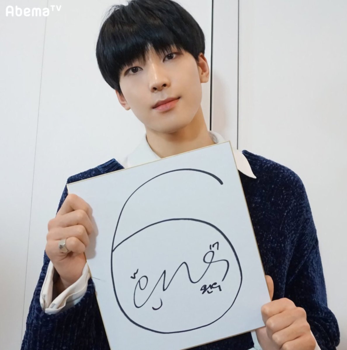 DAY 2. STILL CAN'T GET OVER HOW CUTE HIS SIGNATURE IS 😍. I SPENT