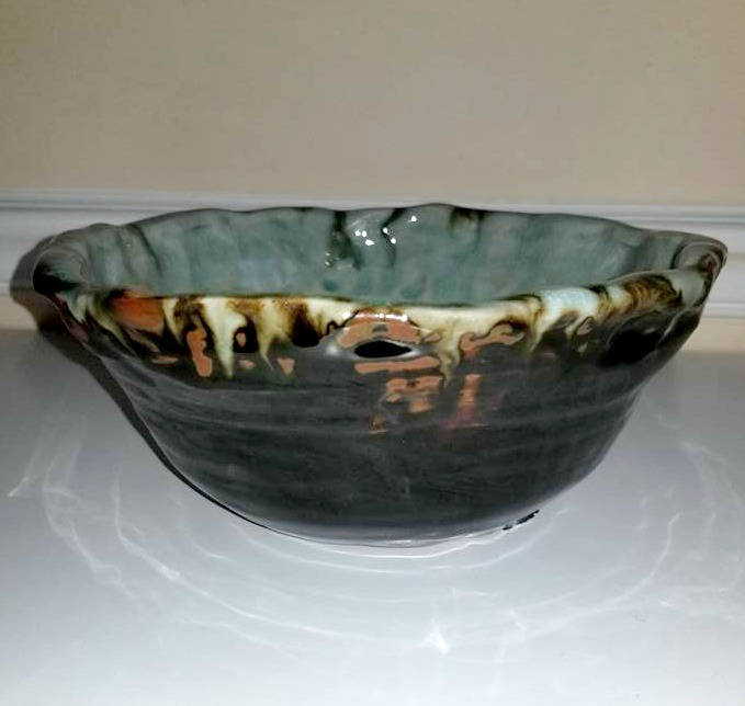 JunkYardBlonde's tweet photo. Vintage Handmade Pottery Bowl, Art Pottery, Jade and Brown Glazed Pottery Bowl, Pottery Centerpiece Bowl, Green Drip Ware, Pottery Console https://t.co/Dbv6TXddkB #housewares #bowl #green #brown #dripware #drippottery #junkyardblonde #artpottery #greendripware https://t.co/vr4dDLsif1