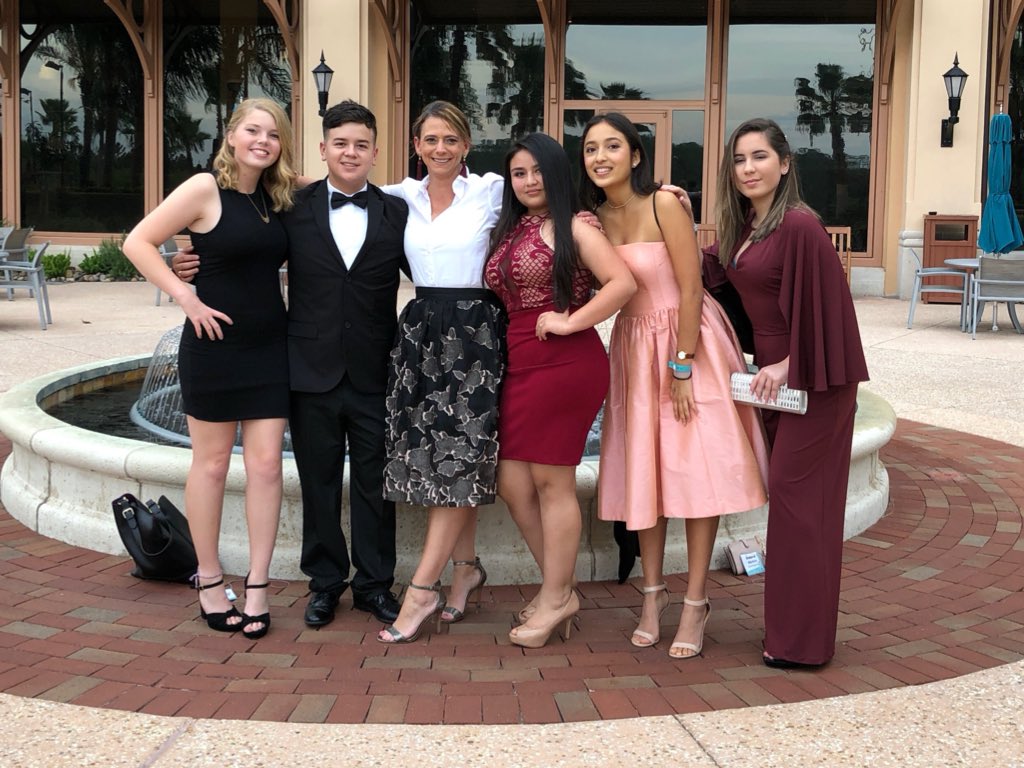 DrVening's tweet photo. @FHH_FalconFury & @DreyfoosSOA representing at #flkcdcon2018 @FLKeyClub @keyclub 🤓 https://t.co/zVk5ZJGh6A