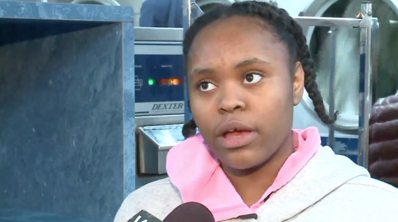 TheRoot's tweet photo. An 8th grader noticed that the kids she was tutoring weren't wearing clean clothes, so she raised $1,000 to give the community a free wash day at a local laundromat: https://t.co/1H24vkYAo9 https://t.co/QgU19VmgLK