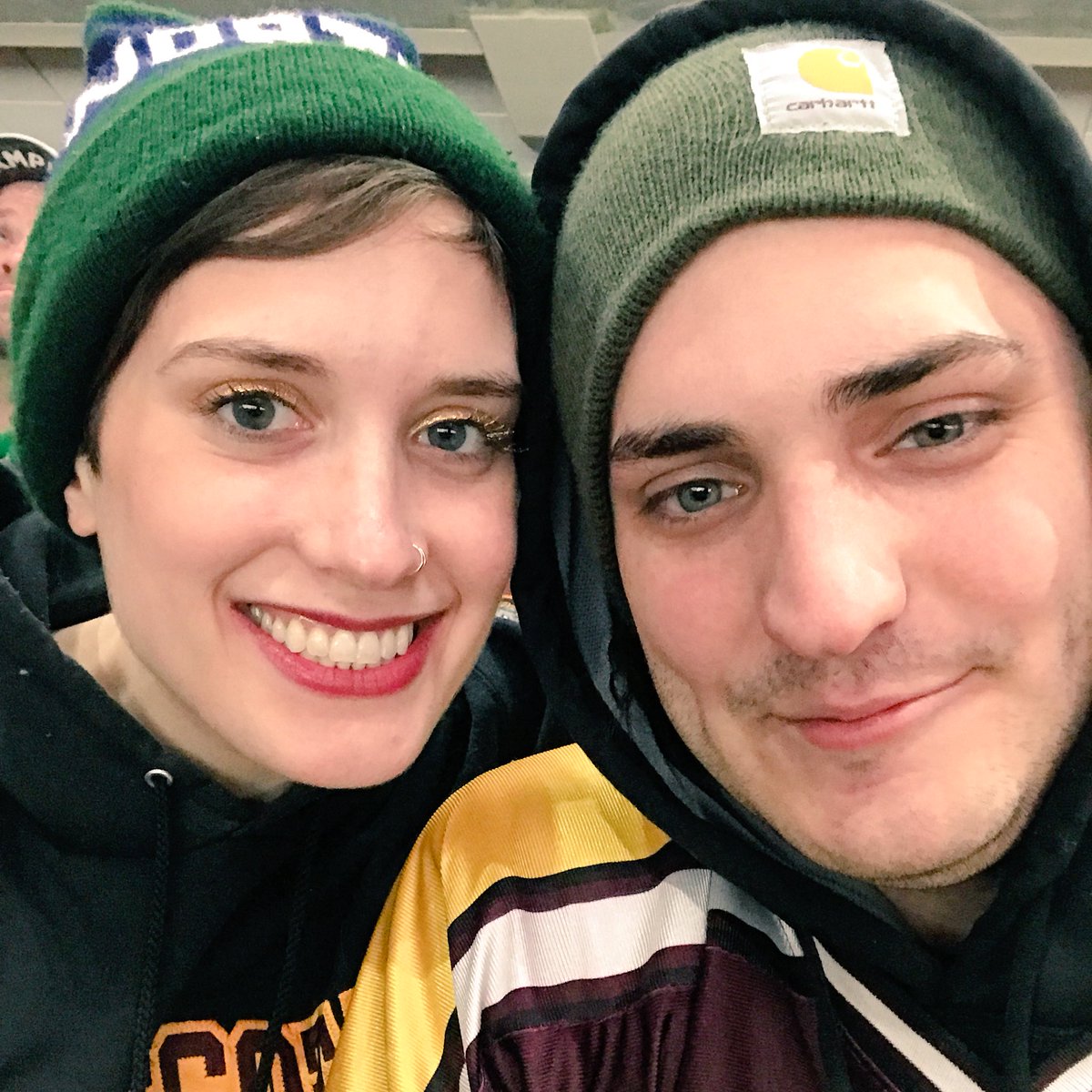 Hollalaly's tweet photo. We out here #gobulldogs #beatNotreDame #wheremydogsat #UMD #godogs #mpls #north #boldnorth #NCAA #frozenfour #frozenfour2018 https://t.co/qeHxaT339e