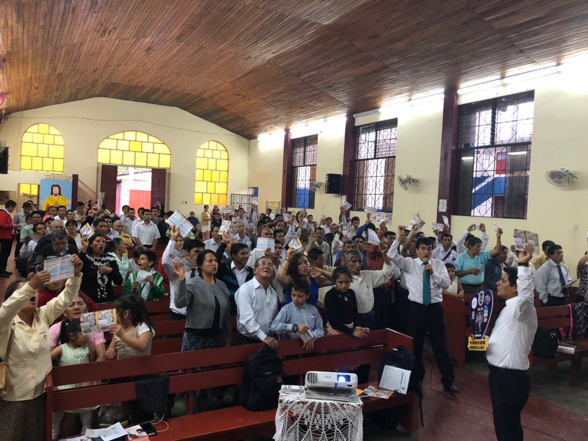 Pr_JEscriba's tweet photo. Maestros de Grupos Pequeños, Directivas de Escuela Sabática, y  Mipes comprenden el valor de la Escuela Sabática y sus herramientas para hacer efectivo el Discipulado en la Iglesia de Cristo #DMRiojaEste #MNO #ConvencionES #Mana2018 https://t.co/iOg7rSI80M