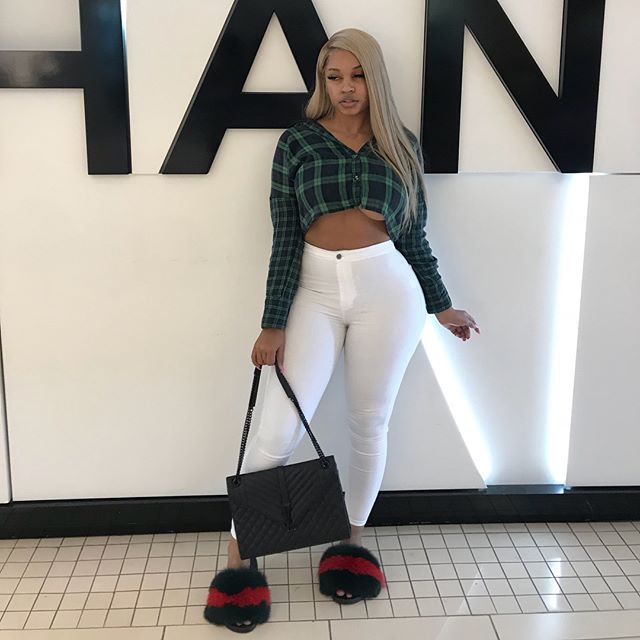 Slim waist ass fat!! #FAME https://t.co/QLmyQL4xM3<a href="/tag/fame"class="tags">#FAME</a>