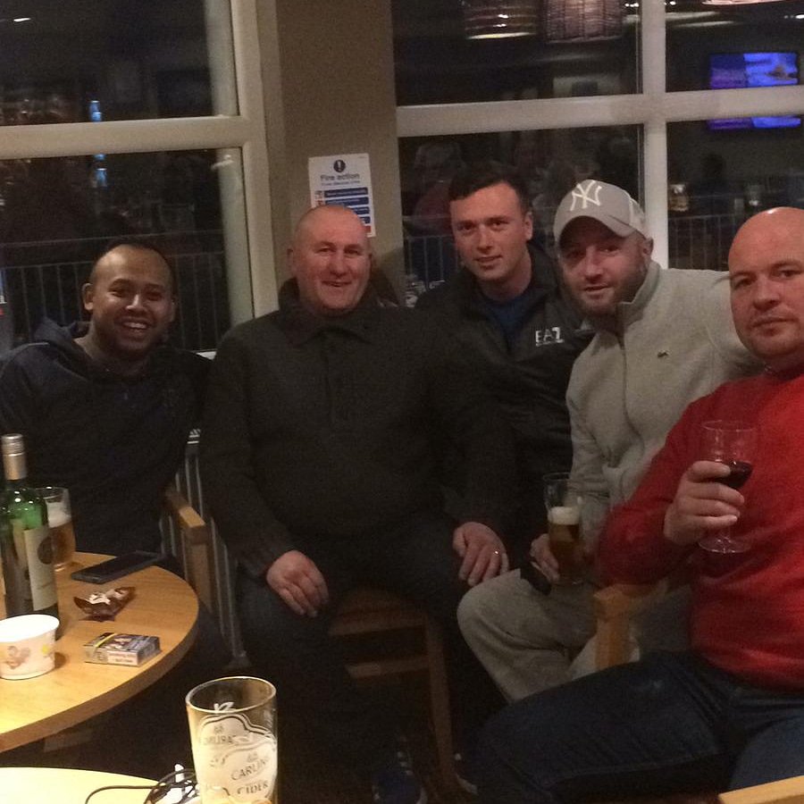 theunrooligan's tweet photo. Amazing who you bump into randomly at Crimdonmolinos #Boro #cluelesscrew https://t.co/pXh3c8sIpz