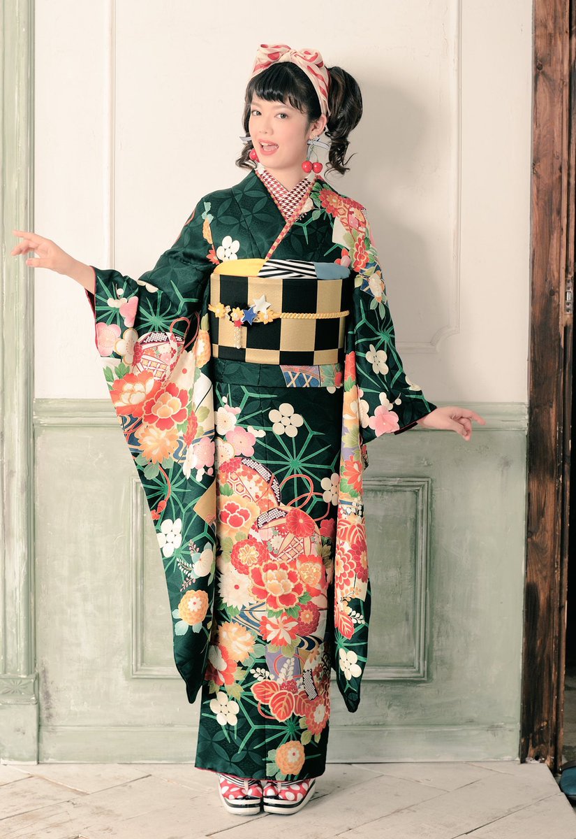 yashimagroup's tweet photo. 結婚式はお振袖で♪出席するのいかがですか？ - 広島で振袖や着物のやしま/広島・島根・岡山・鳥取・山口に24店舗。 https://t.co/BrJLd675Hw https://t.co/SkeEPE5PMW
