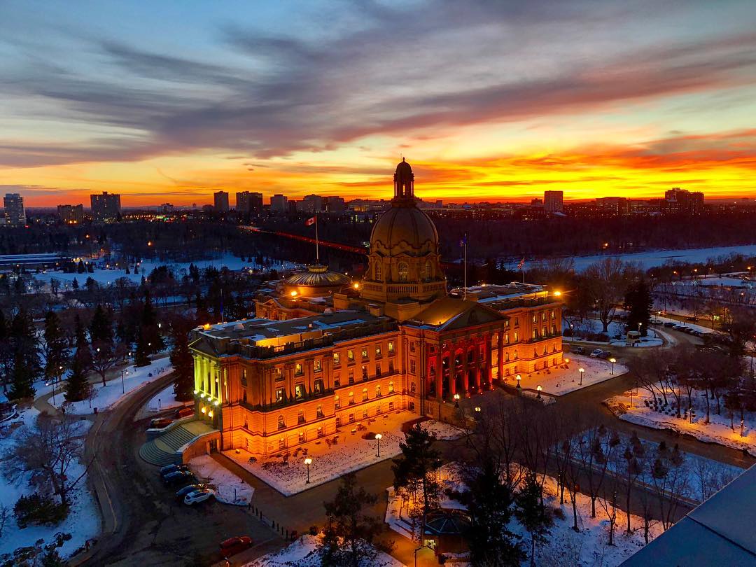 TravelAlberta's tweet photo. “The Ledge” as the Edmontonian’s like to call it, not only is the hub for politicians but also serves up wicked sunset views. 

Photo by sunny_sil via IG | #explorealberta
@ExploreEdmonton https://t.co/CKyUdVgGKA