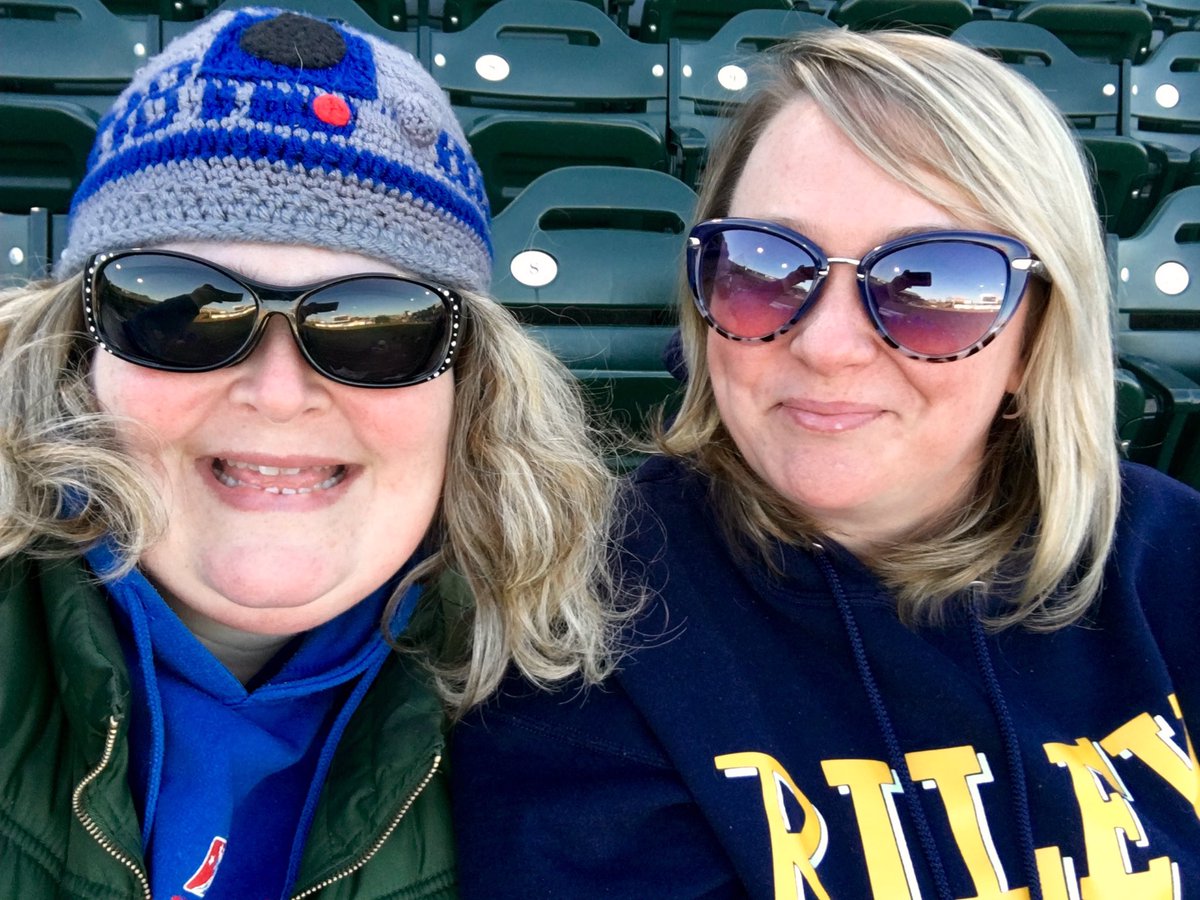 sjeffirs's tweet photo. First home game! Go South Bend Cubs! #SBCubs https://t.co/Ht1XwS8knz
