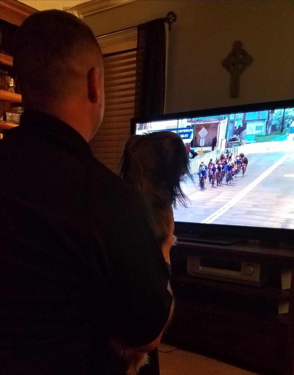 Cowdenknowes's tweet photo. Izzie Harden's dog, Zippy, watching her race. @bradsohner https://t.co/oVRsV1bLa3
