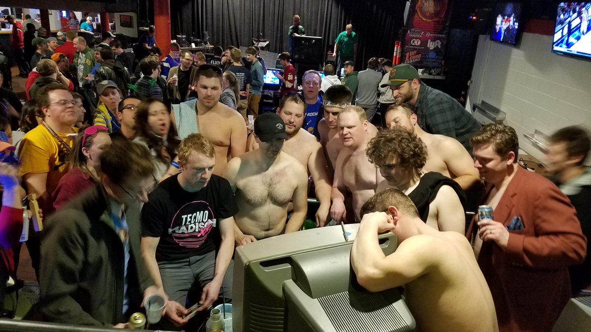 thenicolino's tweet photo. Not quite sure what's happening here @TecmoMadison. #TecmoXIV @RedZoneMadison https://t.co/gAjr37lwza