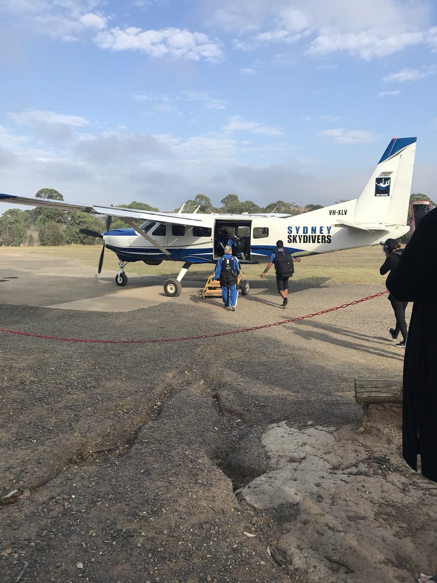 Thanks to @sydneyskydivers for the best experience! Loved every minute! What a way to finish our Aussie adventure! #skydive #Sydney #australia #adventure