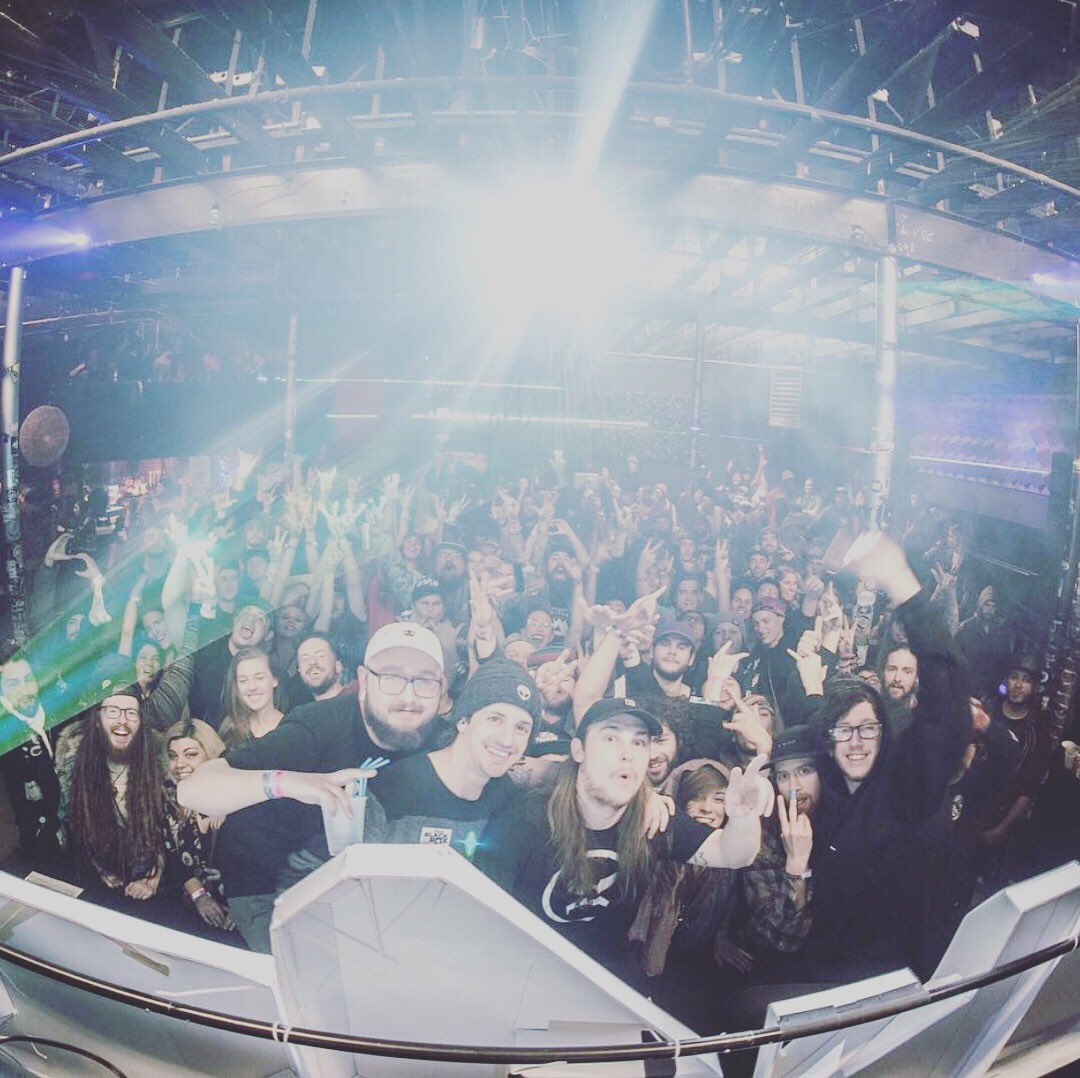 TheBlackBox5280's tweet photo. Last night’s sold out madness with @_DIGITALETHOS @OfTheTrees @PlutoEra & @realphilgallo presented by #AlternateProductions
#Denver #Colorado #Bass #Music https://t.co/Becz7NN5iD
