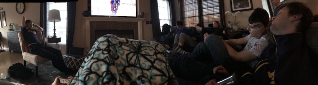 ROMcL97's tweet image. .@MCycling watching @sunnykingcrit (more like cloudykingcrit?) @bradsohner