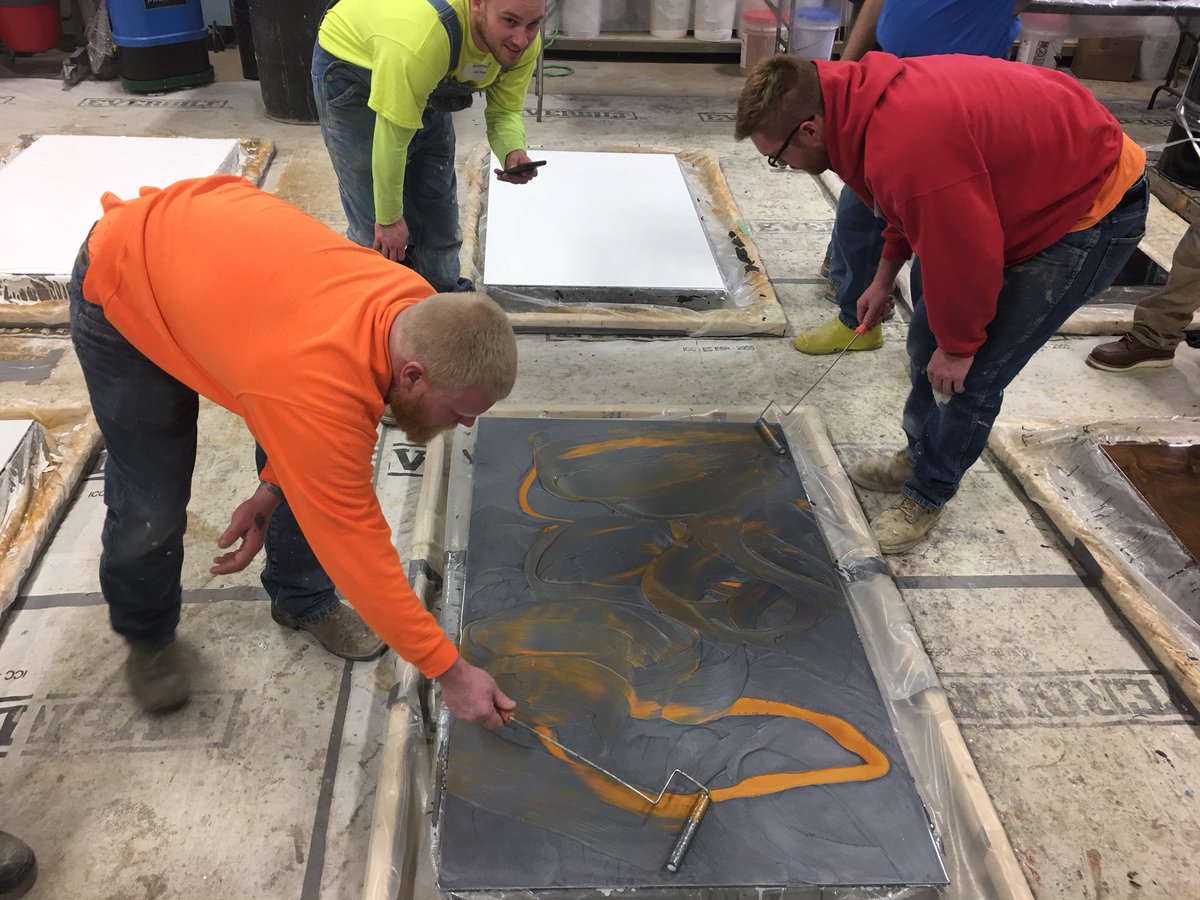 local692jatc's tweet photo. #OPCMIA #Local692 3rd year apprentices at Elite Crete training seminar https://t.co/iHPs2mj91d