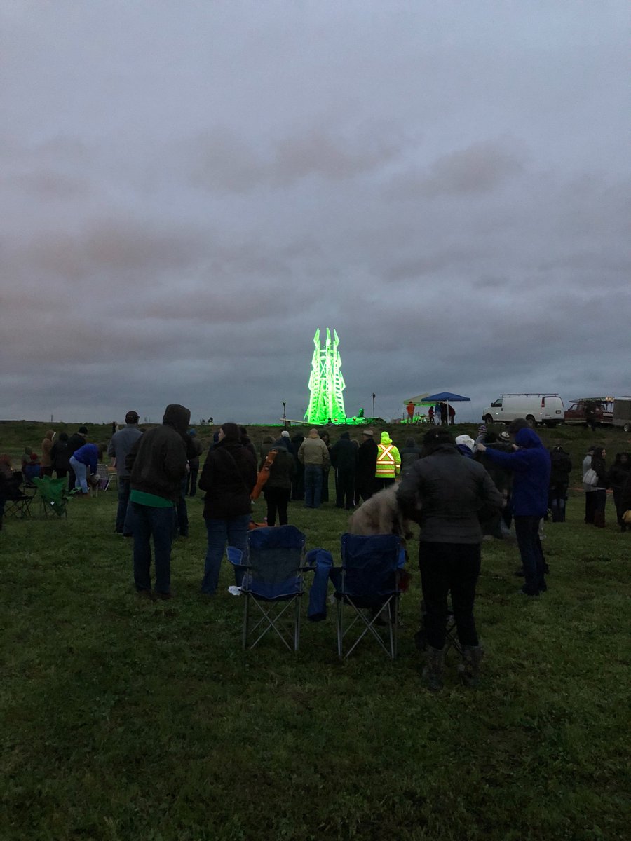 FieldsSculpture's tweet photo. It’s about to burn! https://t.co/7YD1mX7UTL
