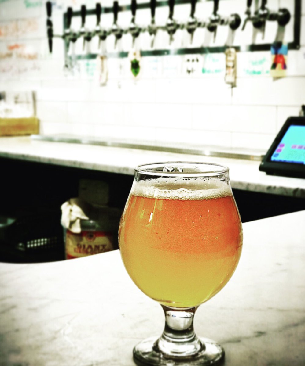 CraftHounds's tweet photo. Happy #NationalBeerDay! Make sure you take the time to tell your beer how much you love it. ❤️🍺 https://t.co/YOaTHTHWNA