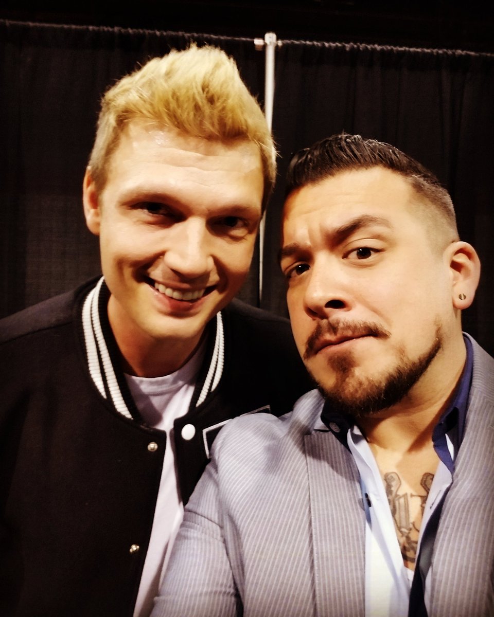 RealDaveSolo's tweet photo. We couldn't believe that it had been two years since we last spoke, but @nickcarter and I picked right back up from where we left off! This guy is awesome and I hope that we work together again in the future! #BackstreetBoys #WSCChicago #WSCLIVE #VOFF #Respect https://t.co/p4GCGQgXLs