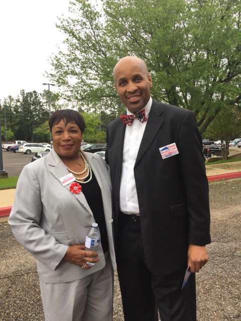 RubyForTarrant's tweet photo. I ran into some of my supporters today in Longview, Texas! I appreciate all of the love & support for our campaign! β€ #AllTheWayWithRubyFaye #Vote4Ruby #VoteMay22 https://t.co/kGtTwsFZF9