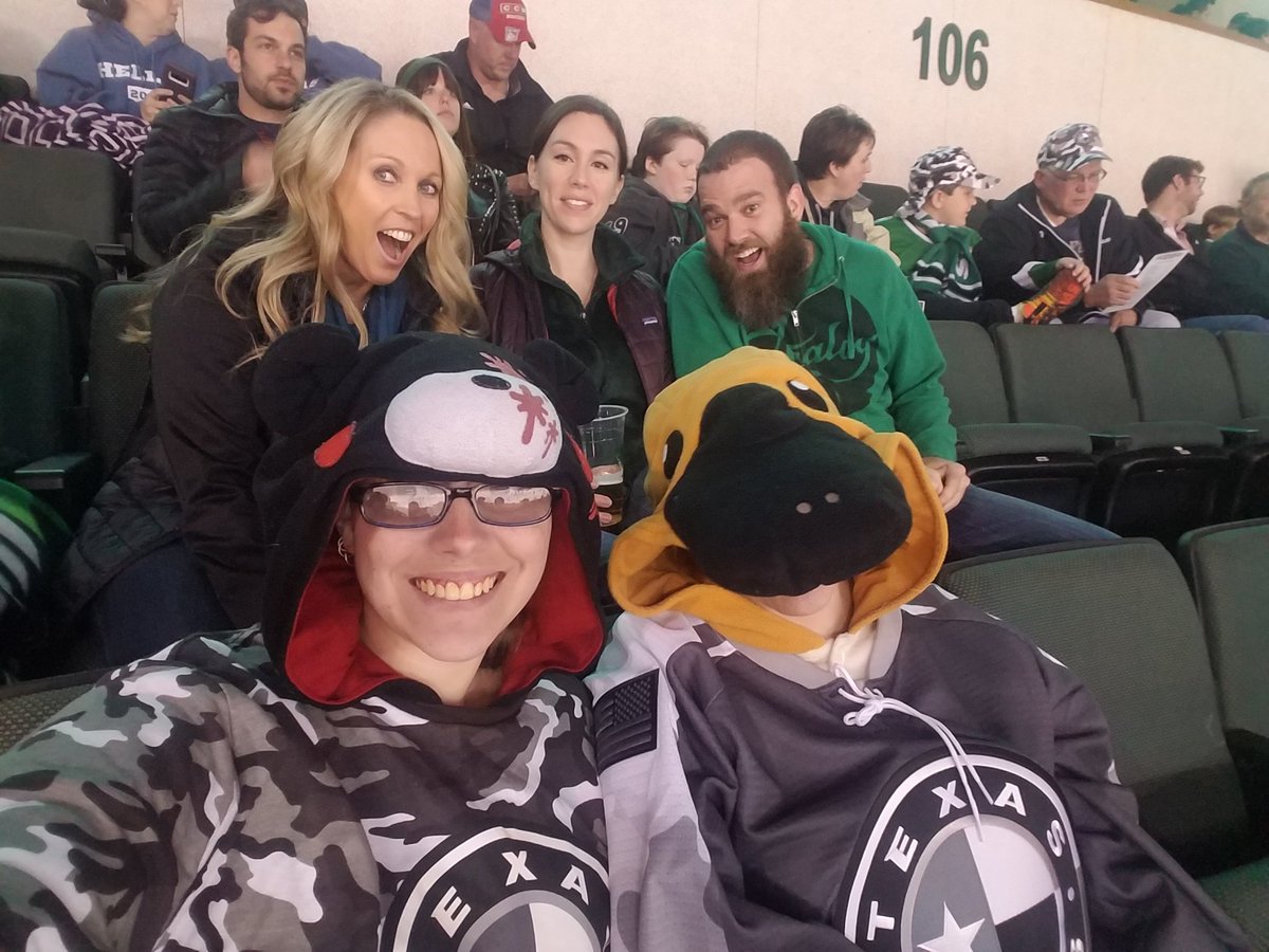 LadySeras's tweet photo. #oasistys
Section 106 Row O seat 3 and 4+ photo bombers from row P
Go Stars! https://t.co/rPibMDnVt4