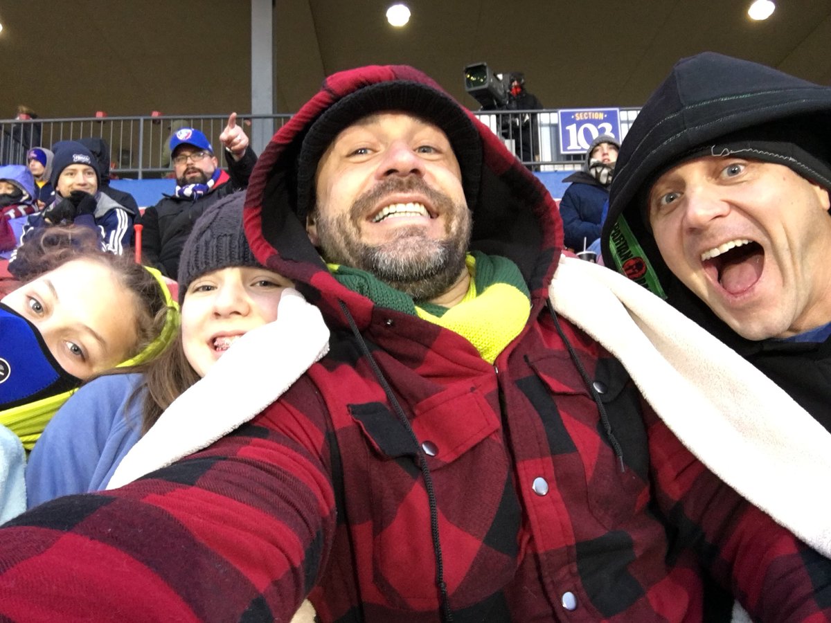 WillFisherTX's tweet photo. Trying to stay warm at the #FCDvsCOL match.
The longest selfie stick ever: my arm. https://t.co/jugMP3I3j8