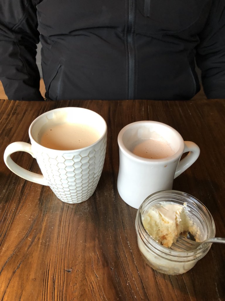 sambonnette's tweet photo. Enjoy a spiced chai, hot chocolate and a cheesecake at Summer Moon Coffee on this cold spring night. #XODATE18SLK https://t.co/KEdrGi4YMG
