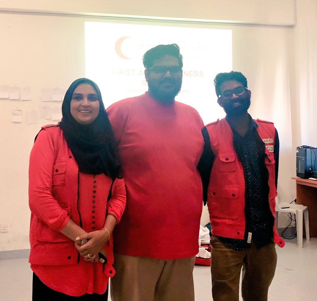 Sobira5081's tweet photo. My Passion :)
First-aid Awareness Session for Grade 7 to Grade 10 Students, Organised by Rehendhi School on the Occasion of World Health Day 2018
#MyLifeasaFirstaidTrainer
#PassKnowledge
#EducateandAware
#BuildupConfidence
#BuildupCommunities
#07April2018 https://t.co/S9Sk3DvoCK