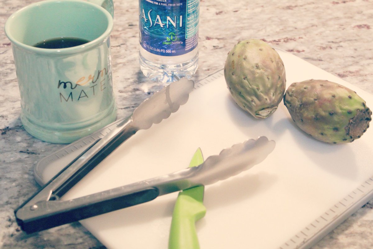 Emily_Jo_McB's tweet photo. #newpost I have been trying to find new fruits and vegetables to add into my weekly food prep so I've decided to review them as I go. Today's choice, the Cactus Pear! Click the link to check it out!
https://t.co/Ls05CEH9EH https://t.co/NY9TiYasZN